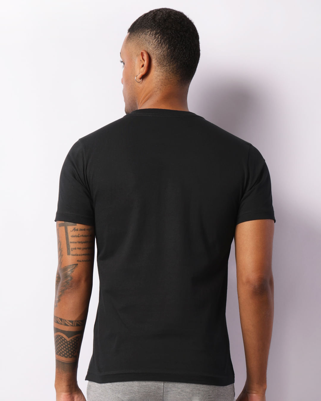 Camiseta-Basic--P1--Mc--E4132-Pgg---Preto