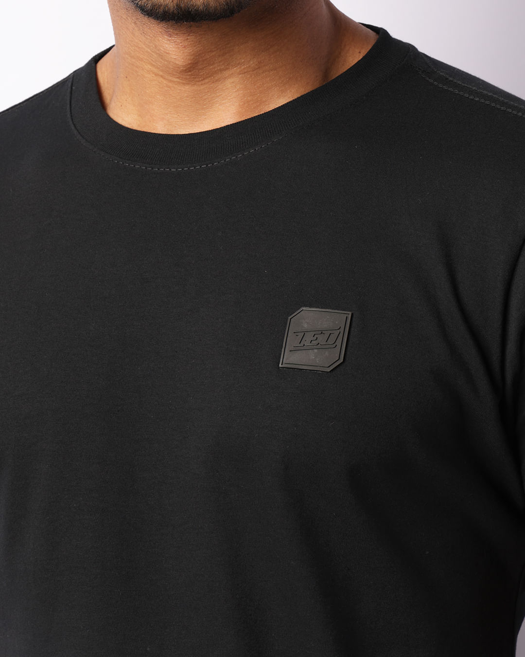 Camiseta-Basic--P1--Mc--E4132-Pgg---Preto