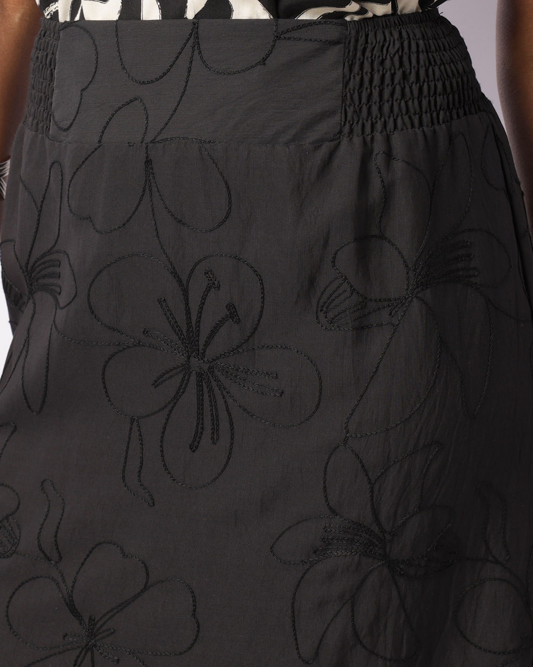 Saia-Maria-Embtwill-230023---Preto