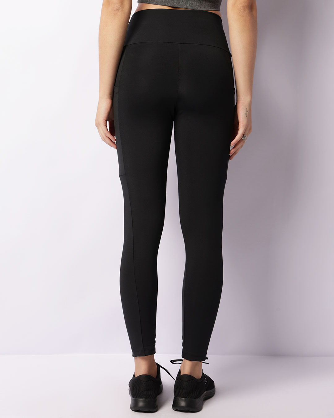 Legging-Recorte-Lateral-E-Bolso-4067-2---Preto