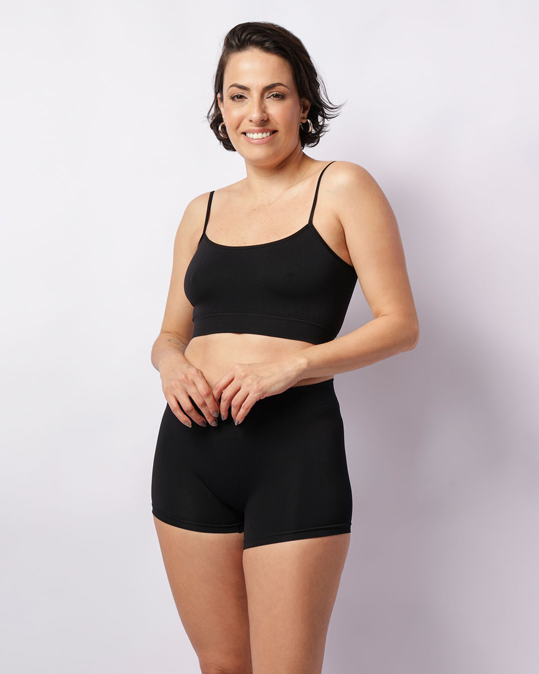 Top-Sem-Costura-Alca-Fina-5802---Preto