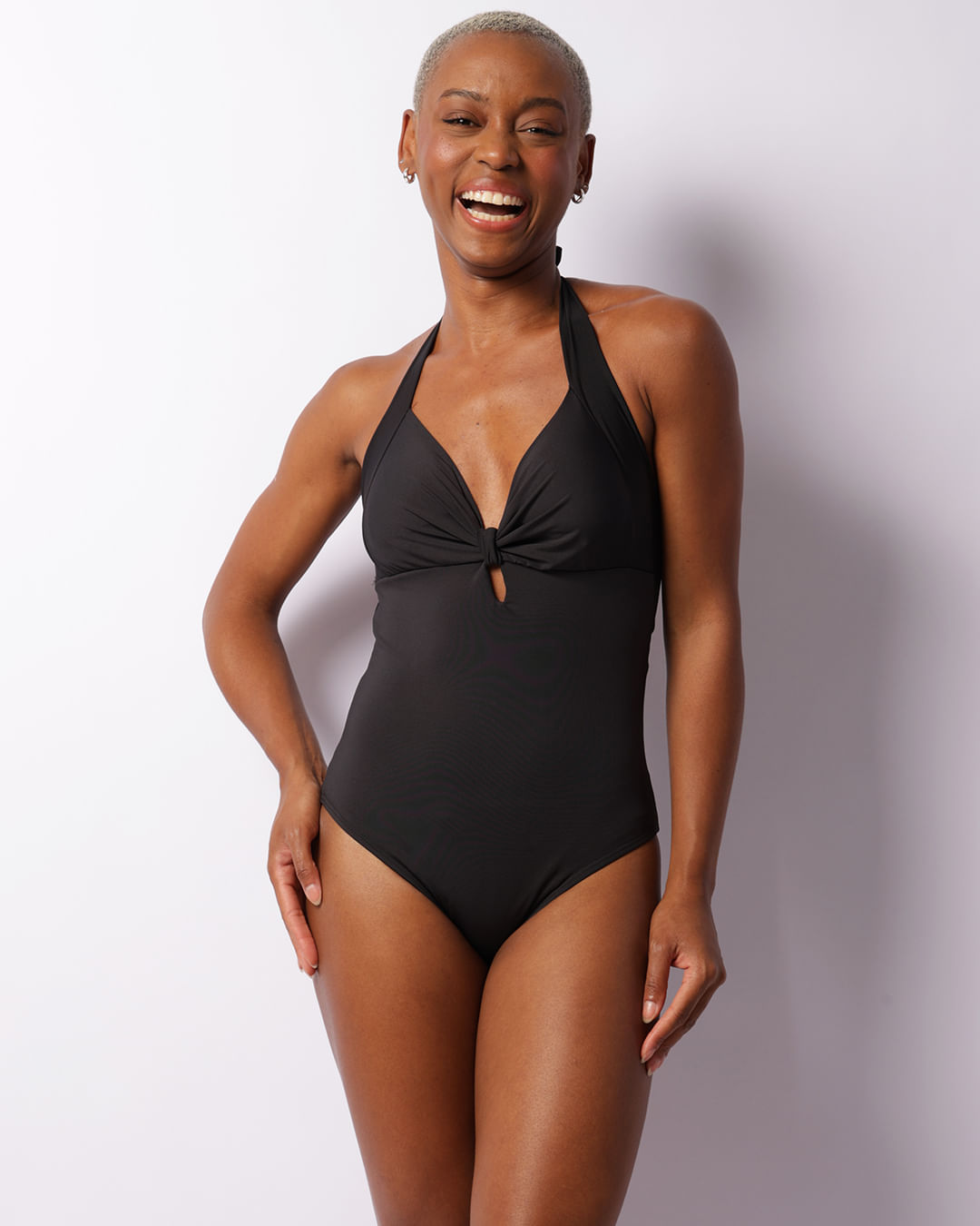 Maio-Liso-Recorte-Busto-Pto-22013---Preto