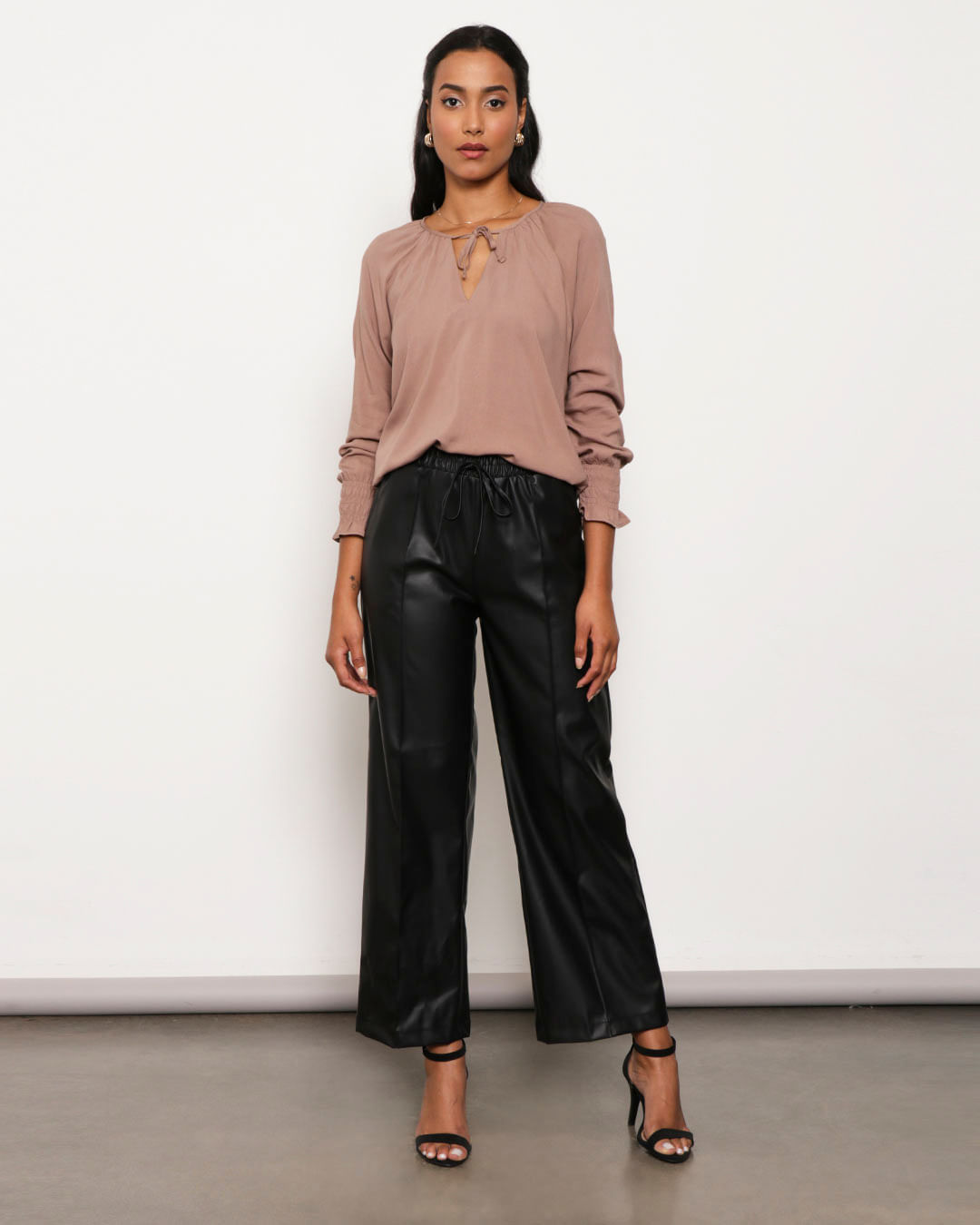 Blusa-430187-Tec-Plano-Estamp.-Lisa---Marrom-Medio