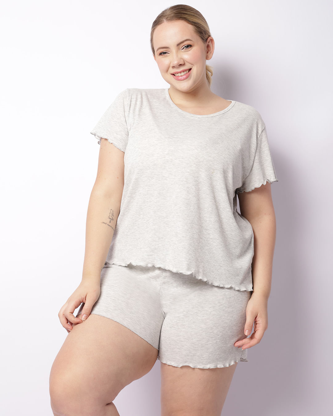 Pijama-Plus-Size-Feminino-Curta-Canelado-Frufru-Cinza