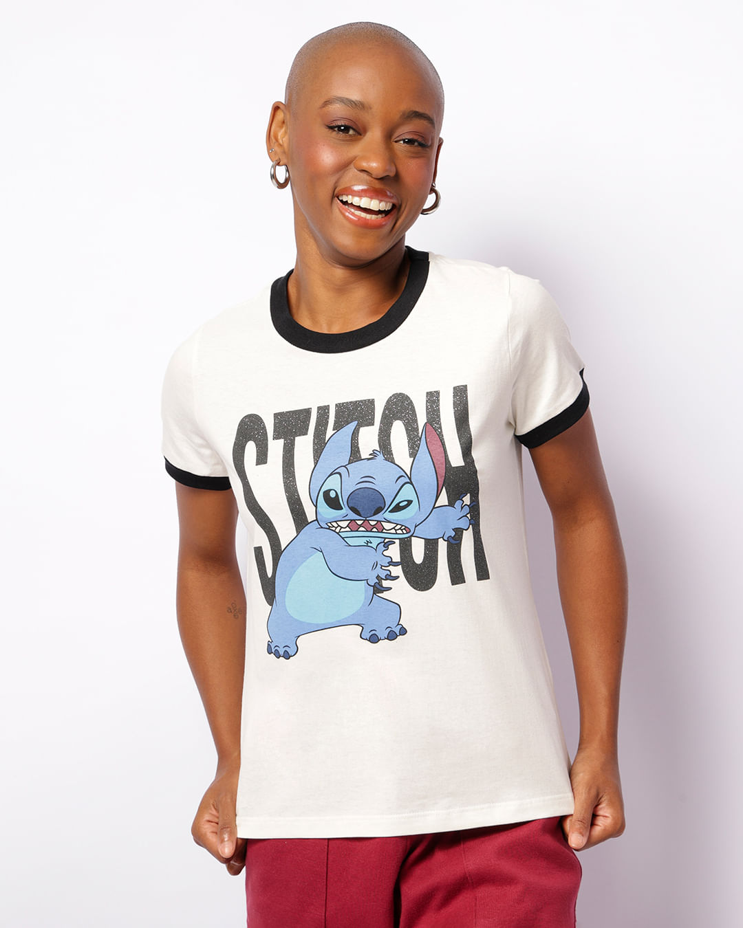 Camiseta Feminina Disney Stitch Com Glitter Manga Curta Off White