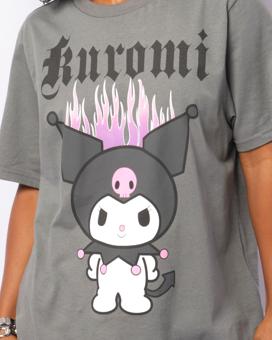 Camiseta-Mc-Pg-Over-Kuromi-Tral982---Cinza-Medio