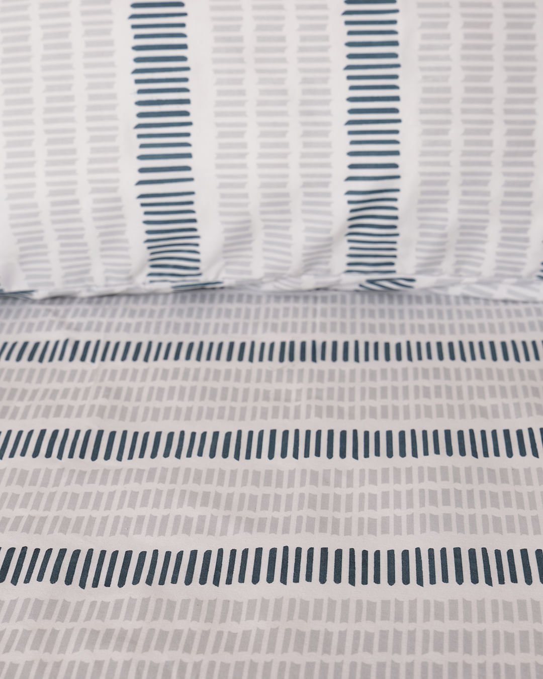 Jogo-De-Cama-Queen-3-Pcs-Sortido-Moderno---Branco-Listrado