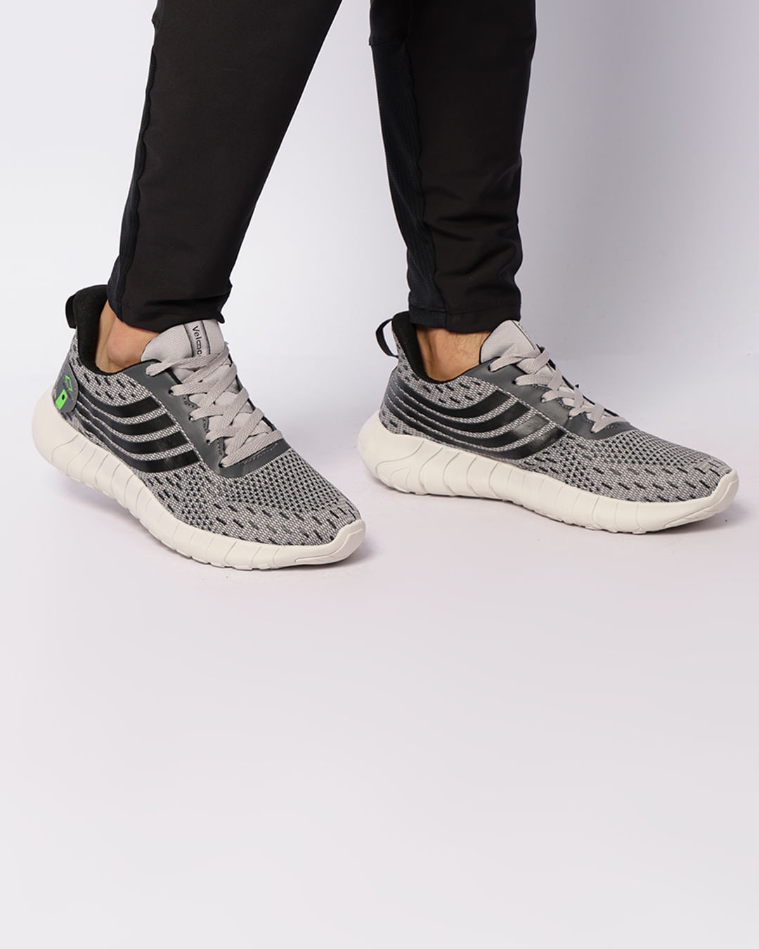 Tenis-Masc-V4704-1335-Cinzapreto---Cinza