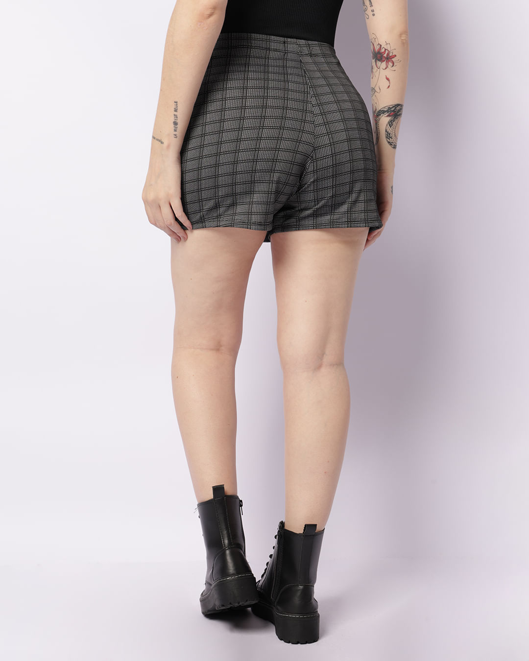Shortsaia-Pg-Plissada-Xadrexcinza-Tt9---Preto-Xadrez