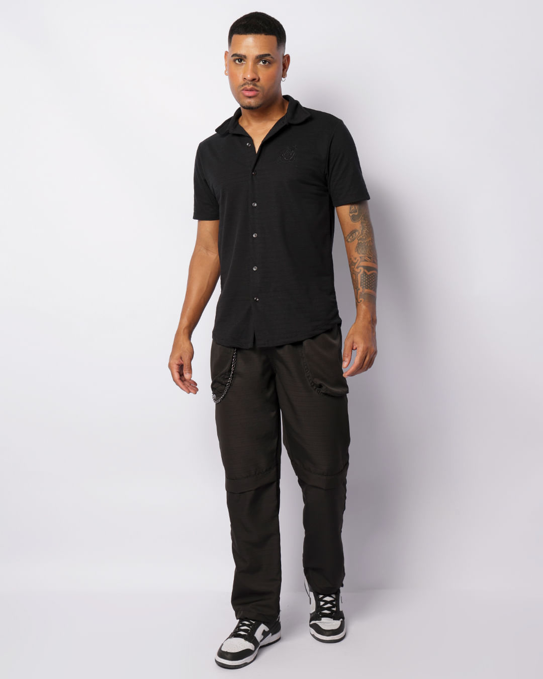 Camisa-Bordada-Flor-Tr235---Preto