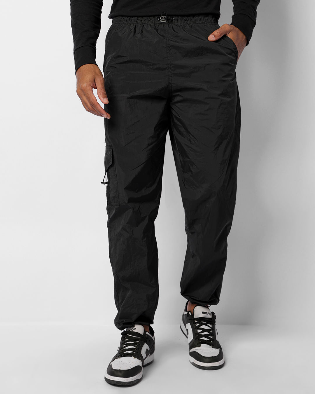 Calca-Com-Bolso-Lateral-2023423---Preto