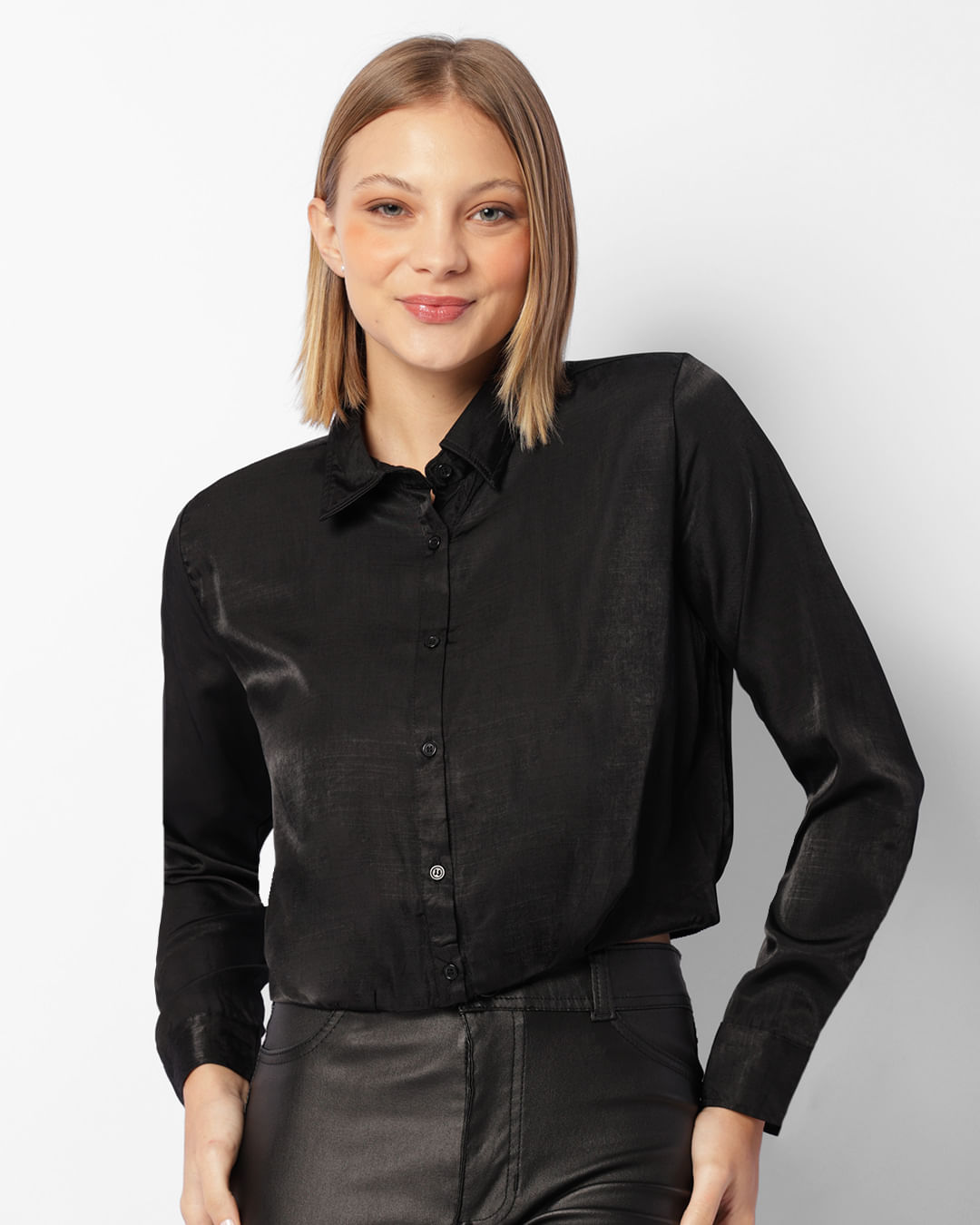 Camisa Feminina Cropped Manga Longa Viscose Preta