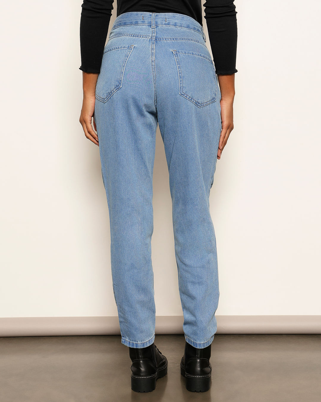 Calca-Jeans-Mom-Aplicacao-Brilhos-407901---Blue-Jeans-Medio
