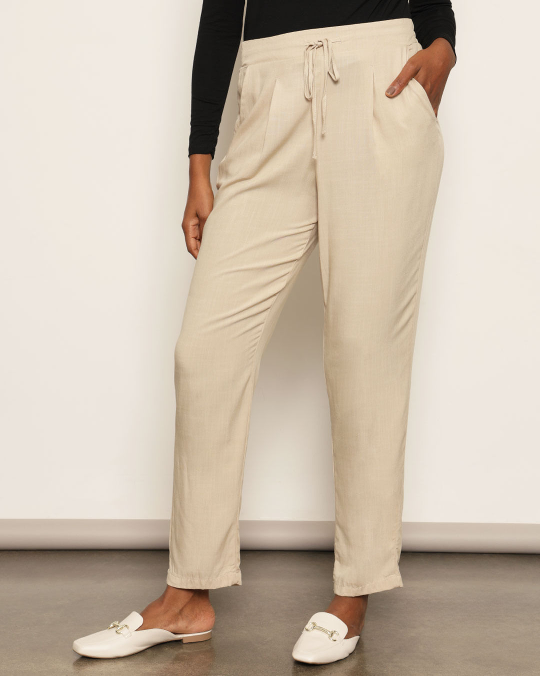 Calca-Viscose-Lisa-410852---Bege-Claro