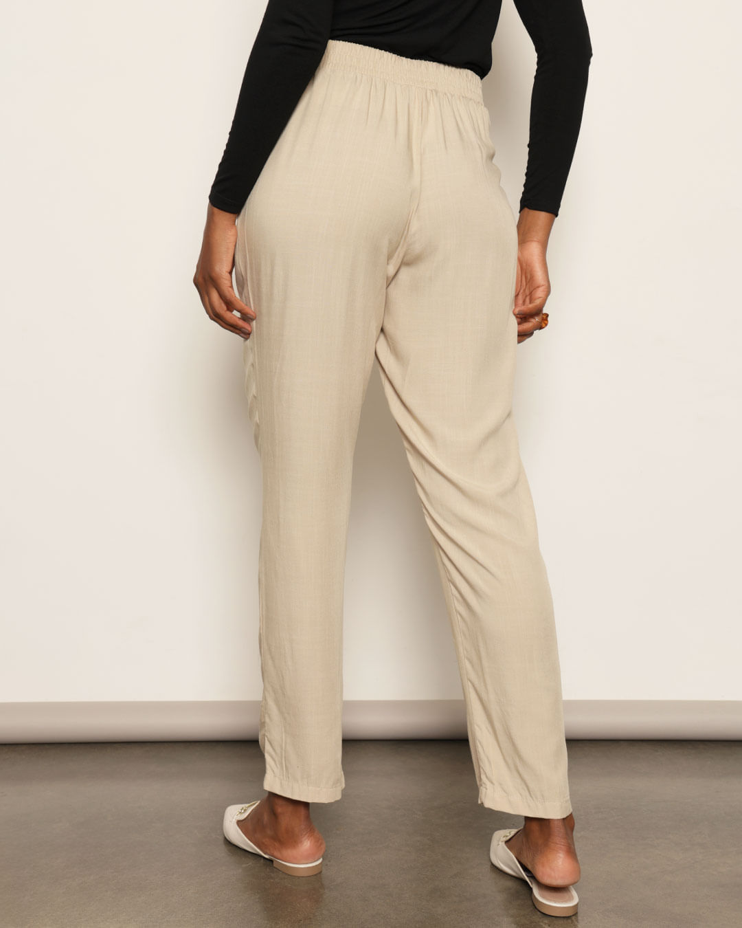 Calca-Viscose-Lisa-410852---Bege-Claro