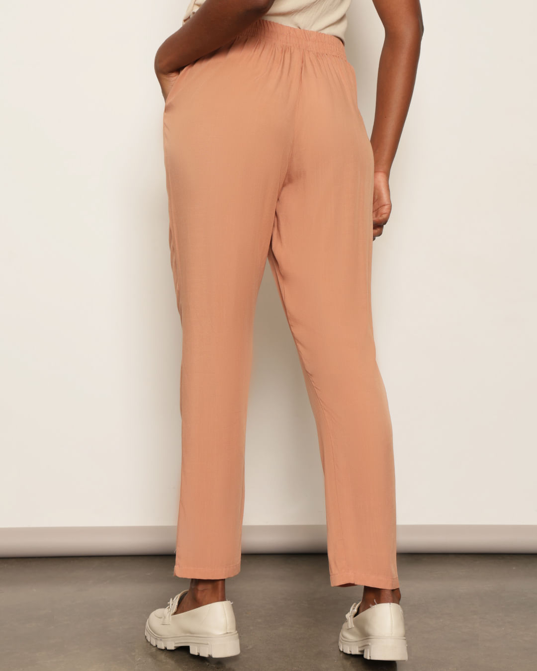 Calca-Viscose-Lisa-410852---Bege-Medio