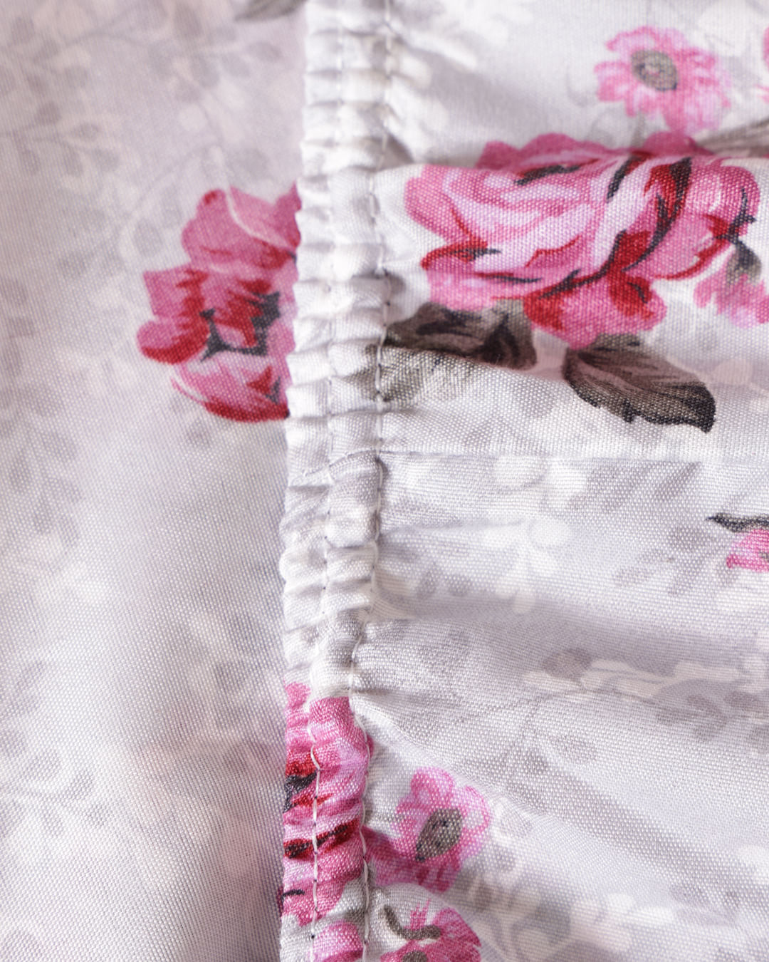 Lencol-Com-Elastico-Casal-Supercal---Cinza-Floral