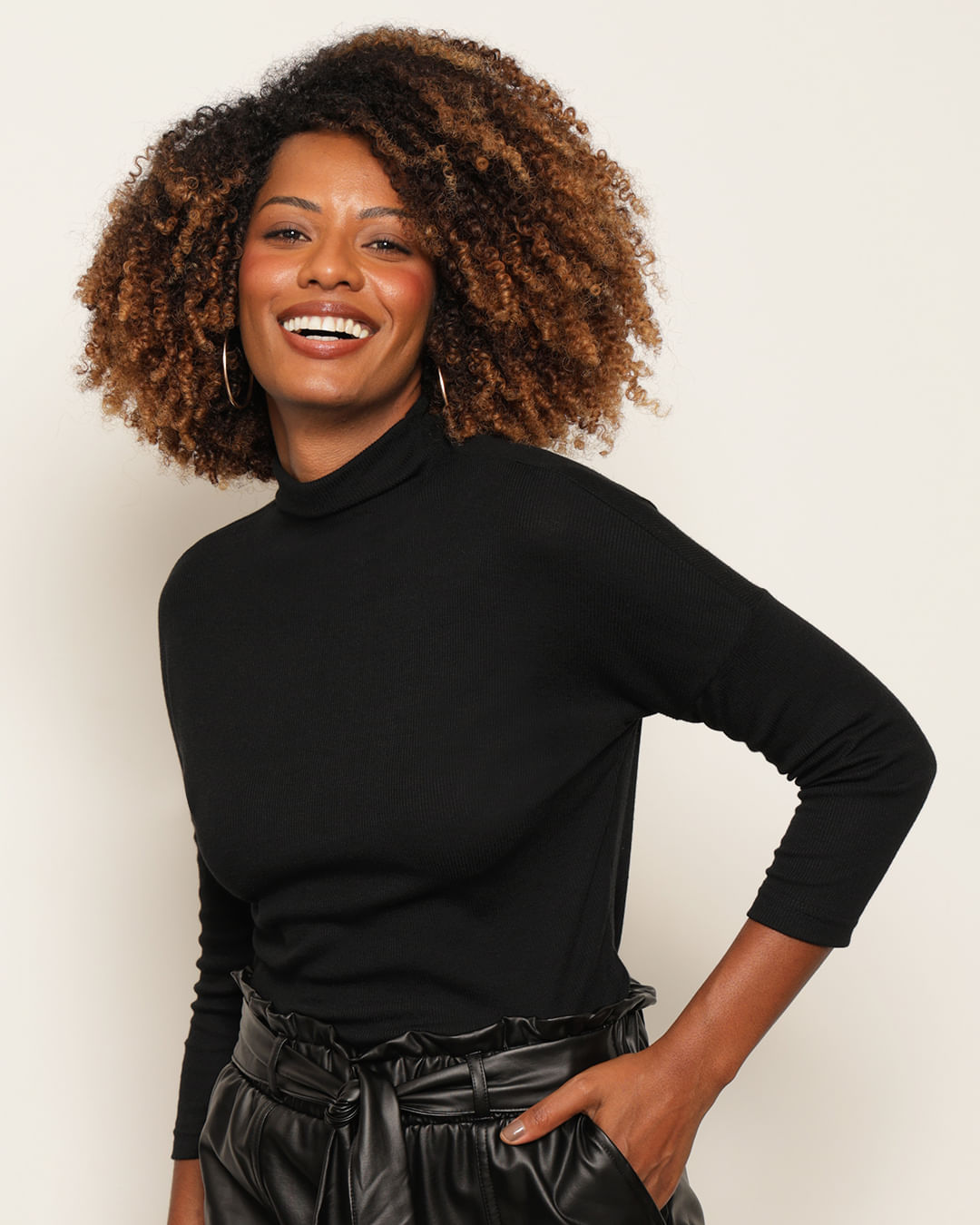 Blusa-Ml-Ribana-Galta-030120---Preto