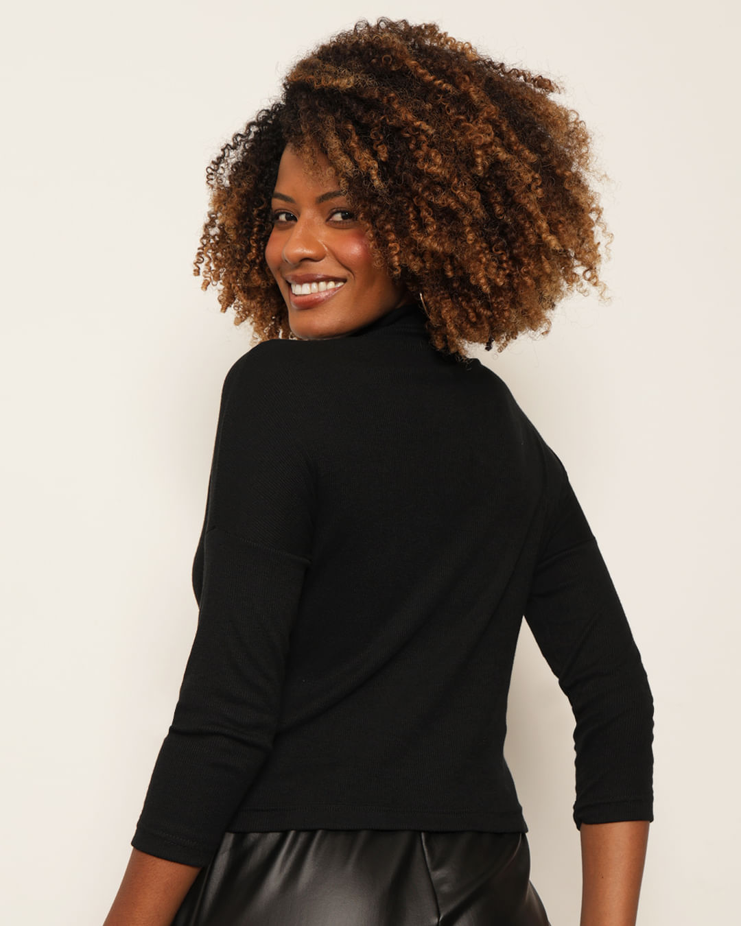 Blusa-Ml-Ribana-Galta-030120---Preto