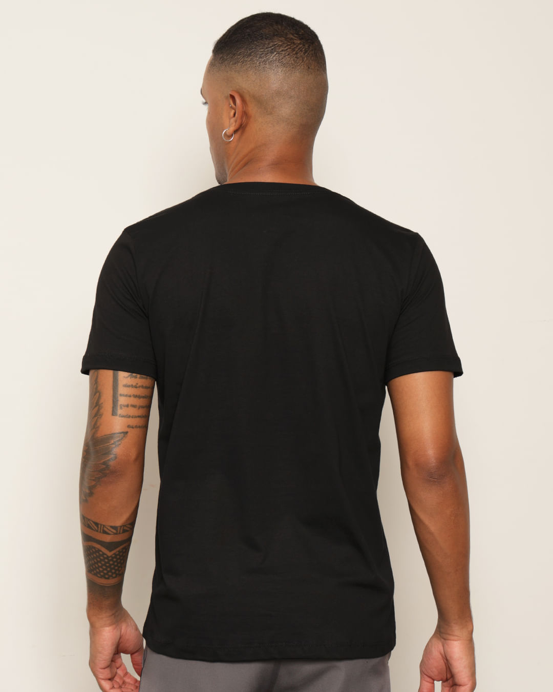 Cam-Mm-900288-Urso-Wild-City---Preto
