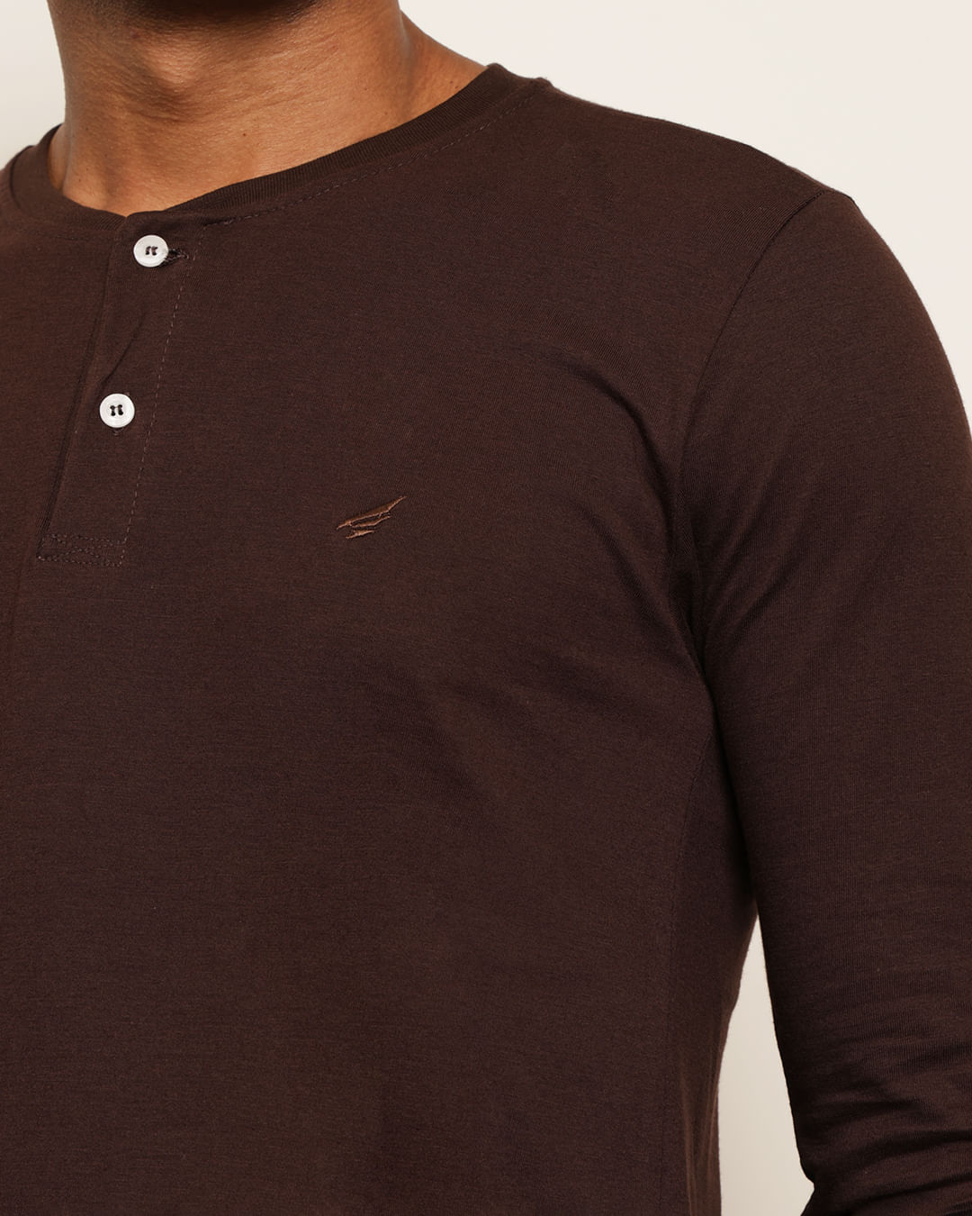 Camiseta-Ml-Botao-P5017-Marrom--Pgg---Marrom-Escuro