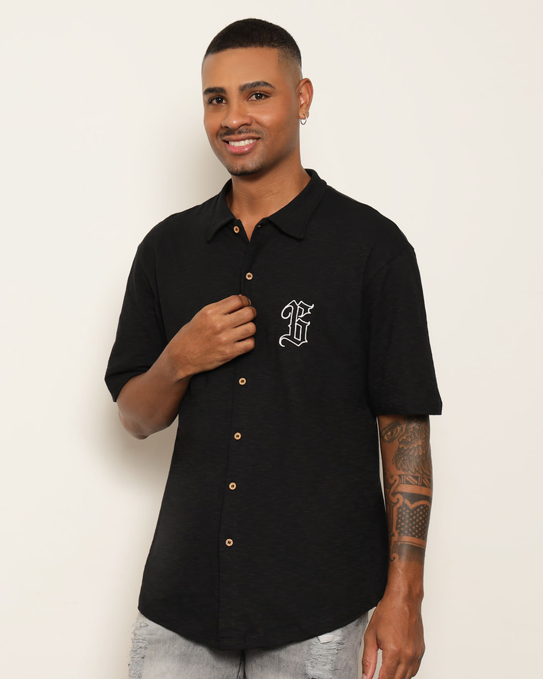Camisa-Bordada-No-Peito-Ref-Tr193--Pgg---Preto