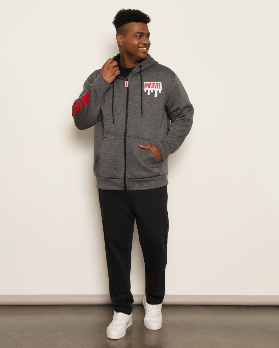 Moleton-Full-Zip-Marvel-Mpto-Plus14---Preto