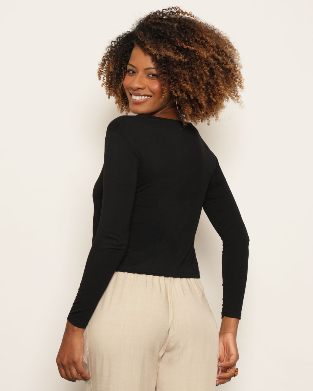 Blusa-Ml-Visco-Det-Joia-Decote-8314---Preto