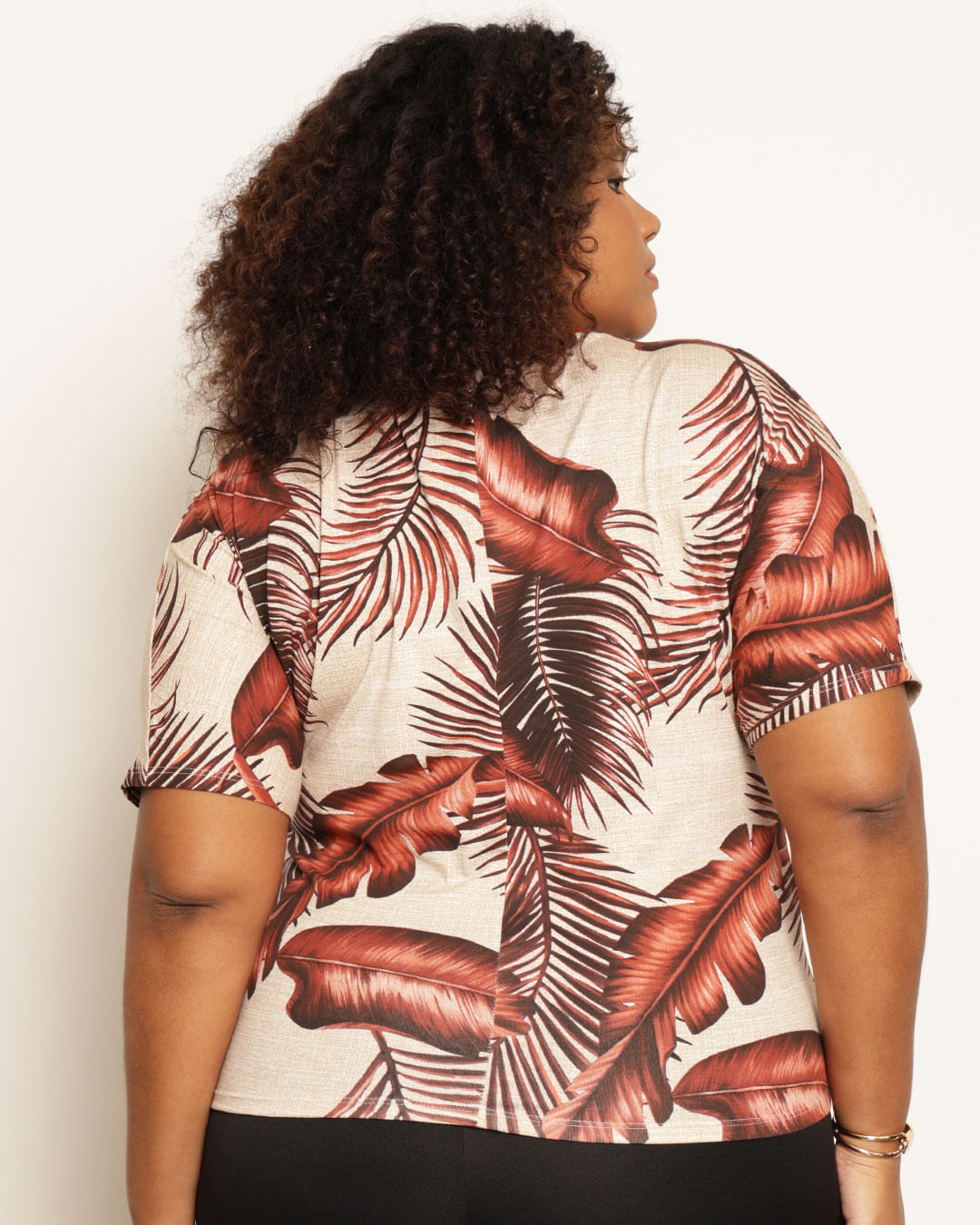 Blusa-Mc-22096-Gola-Retilinea-Estamp---Terracota-Medio