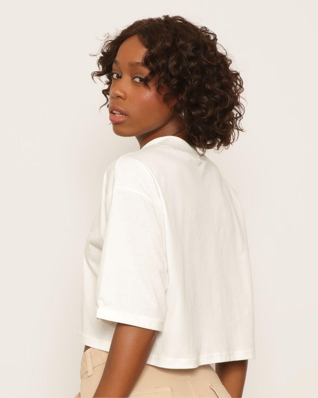Camiseta-Mc-Pg-Gola-Alta-105533t---Off-White