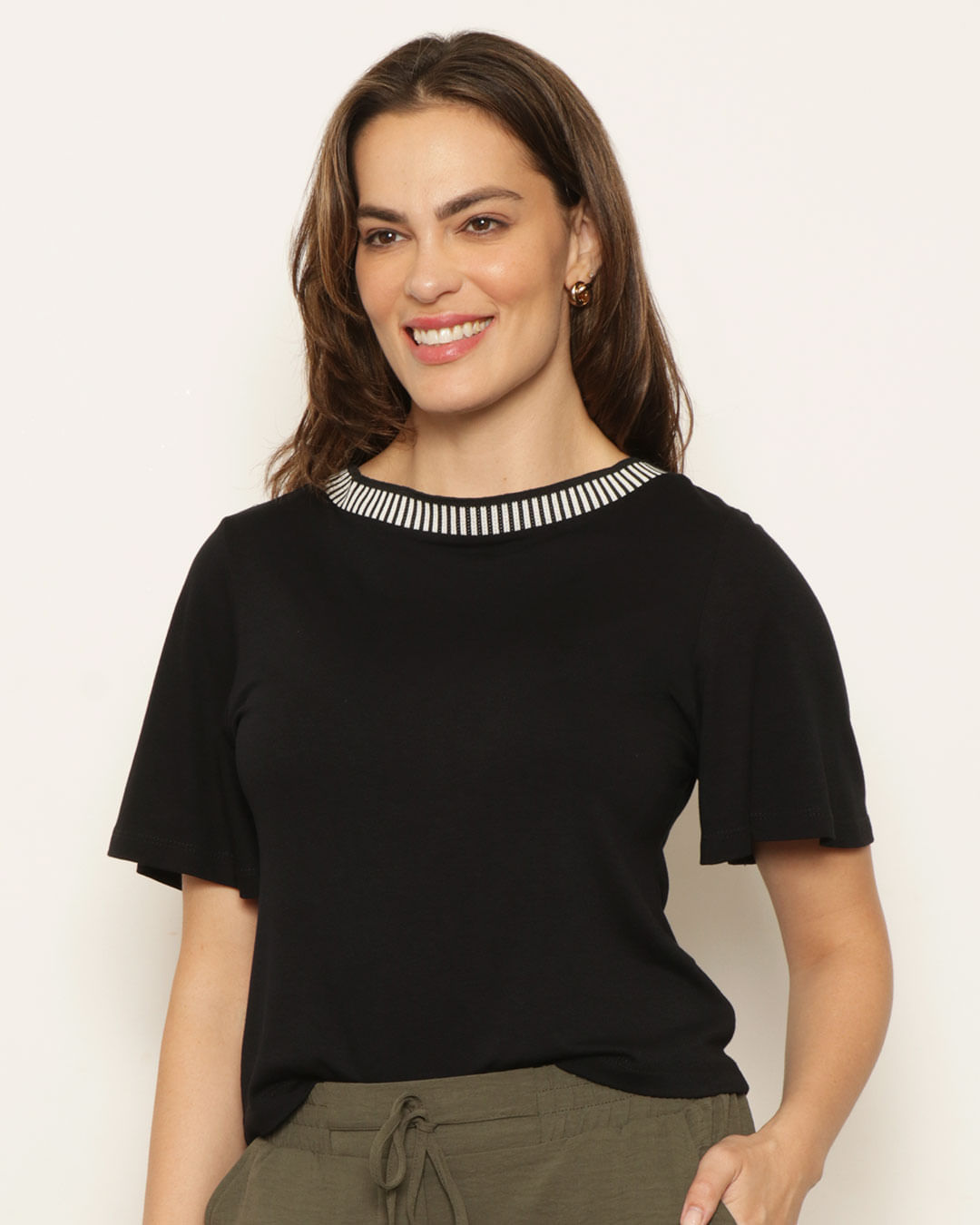Blusa-Mc-Det-Ret-Gola-22266---Preto