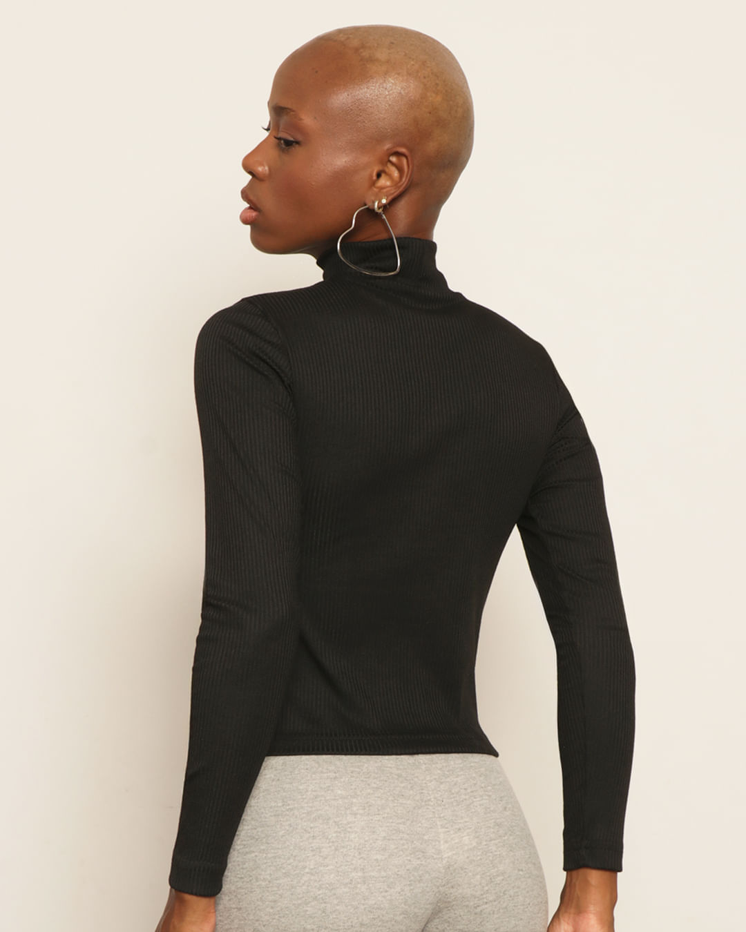 Blusa-Ml-Canelada-Gola-Alta-Pto---Preto