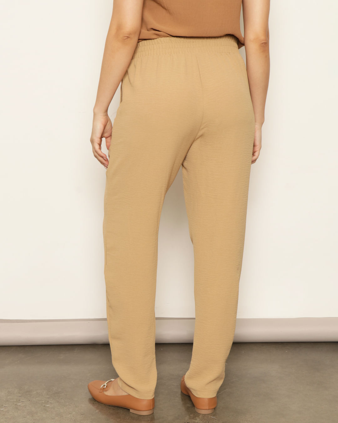 Calca-231013-Cey-Meio-Cos-Laco---Bege-Medio