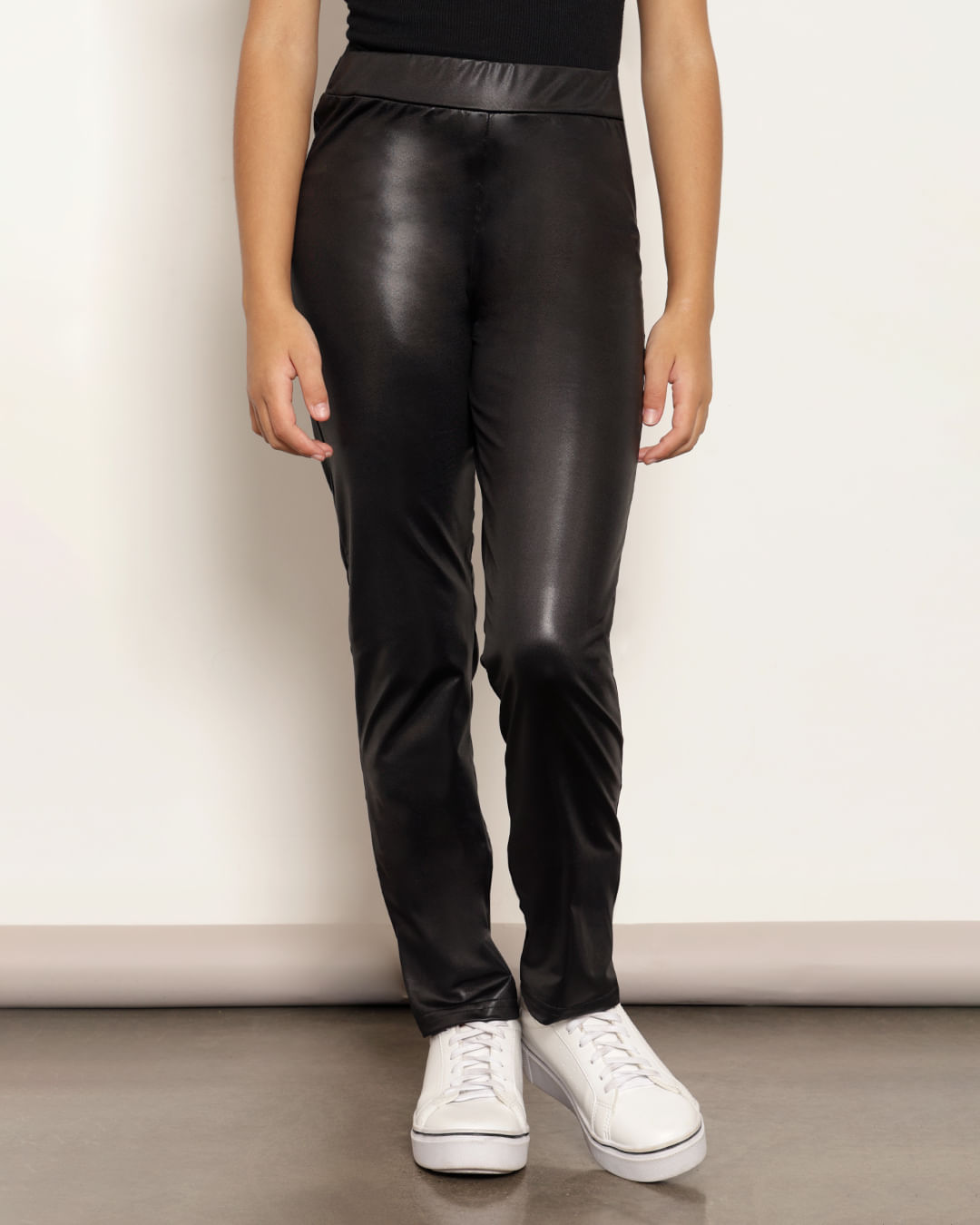 Legging-Tra1873cirre-Cutout-Joel-F1016---Preto