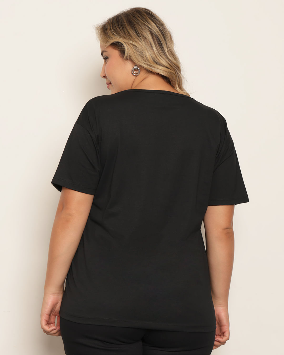 Blusa-241428-Mc-Decote-V-Det-Telinha---Preto