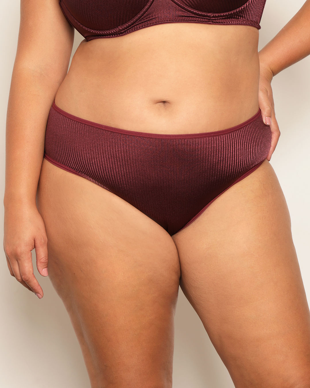 Calc-Tg-Alta-Textura-Listr---Vinho