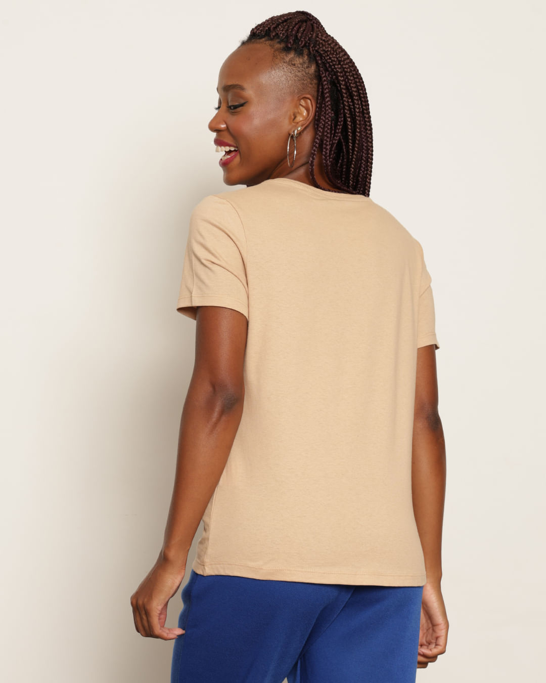 Camiseta-23339-Beg-Pgg-Pernalonga-P02---Bege-Claro