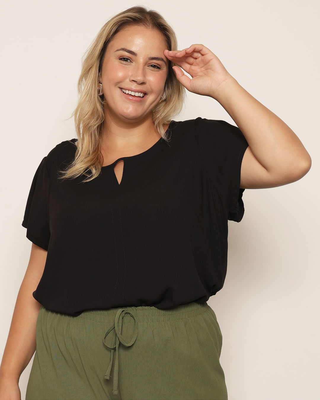 Blusa-2025003p-Mc-Viscos-Abert-Decote---Preto