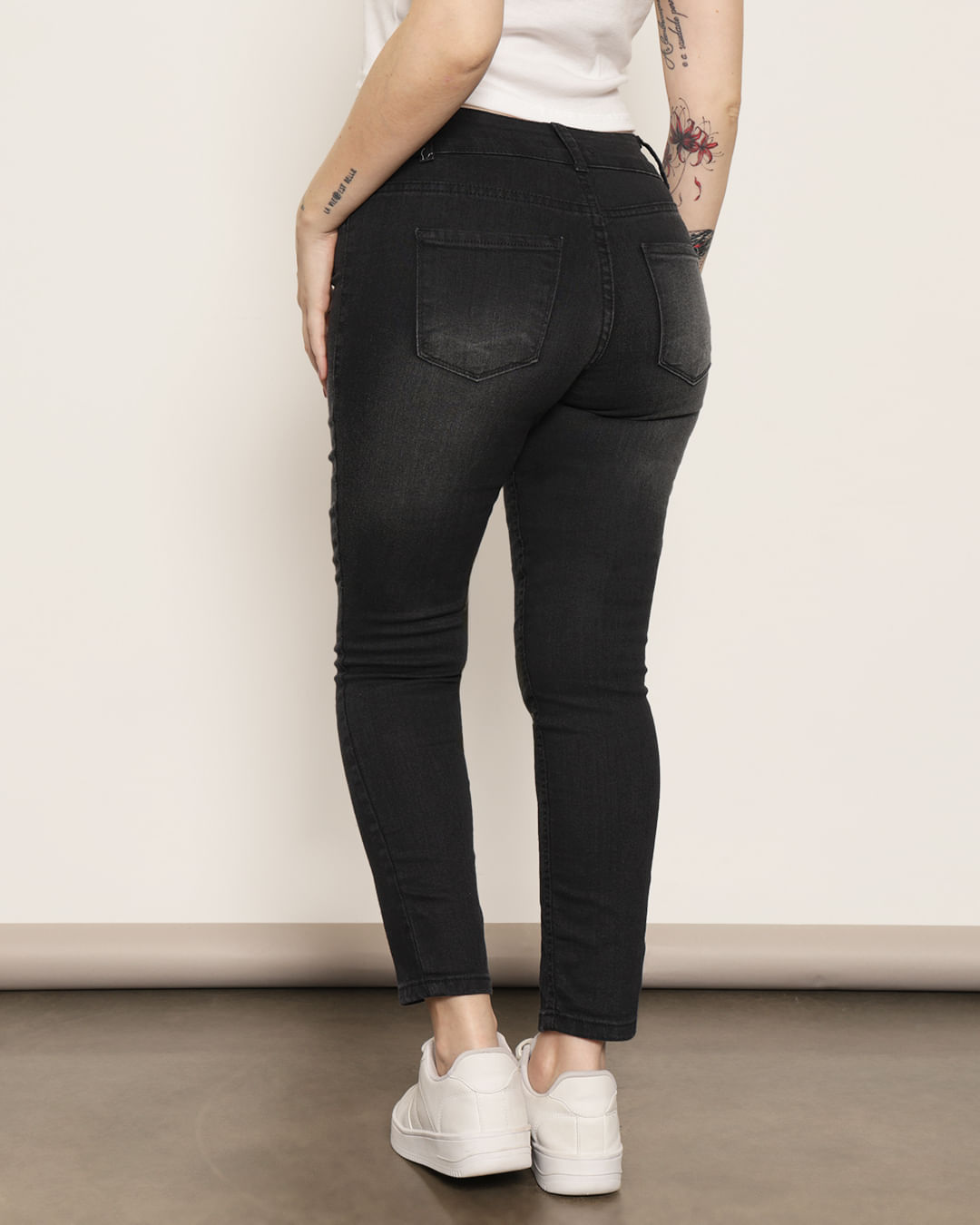 calca-25443-Jns-Cig-Black-Amaciado---Black-Jeans-Medio