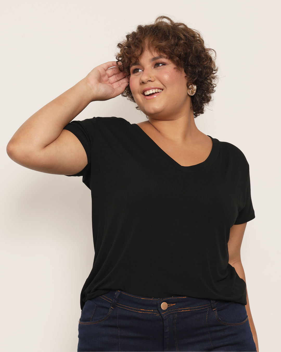 Tshirt-Decote-V-15307t-Preto---Preto