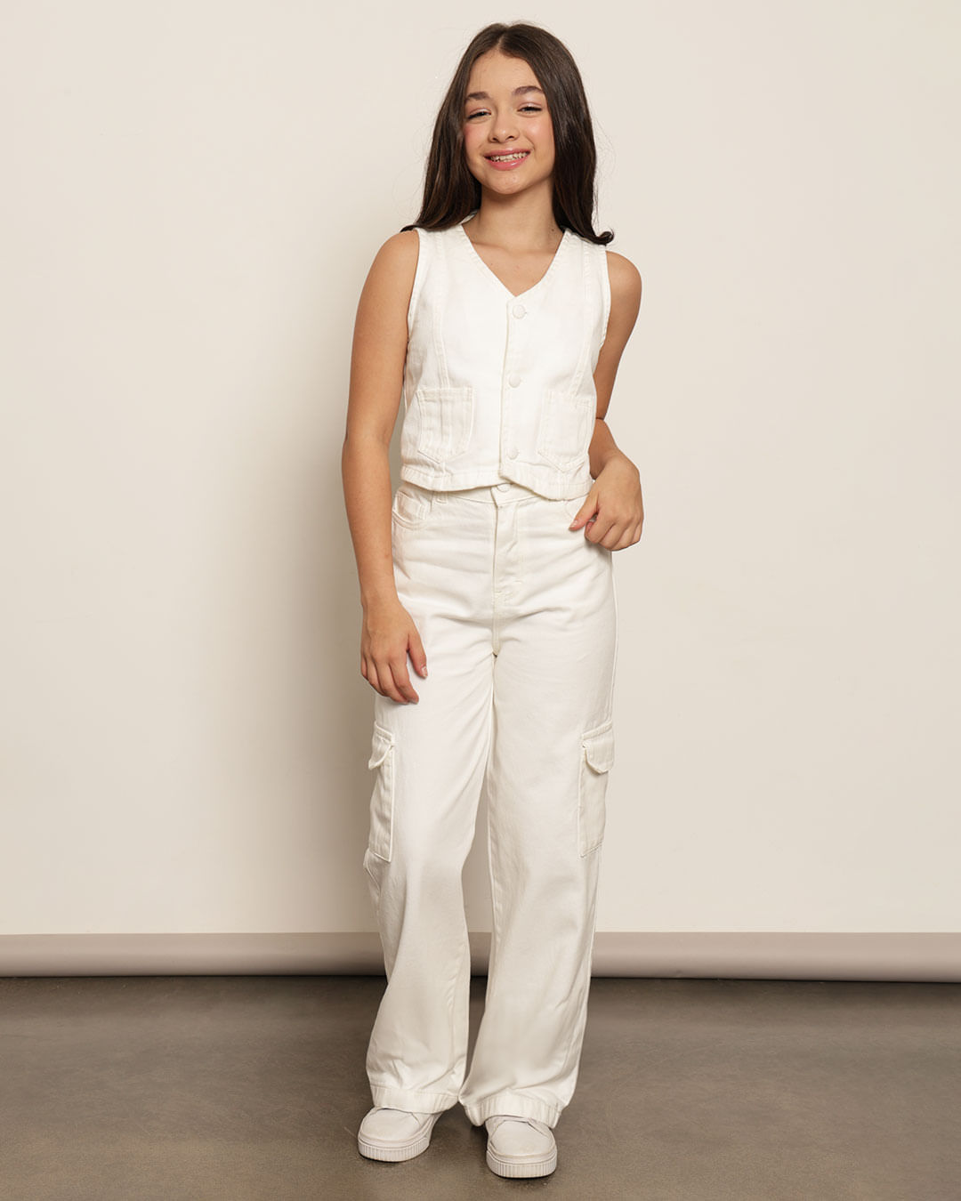 Calça Juvenil Sarja Wide Leg Bolso Cargo Off White