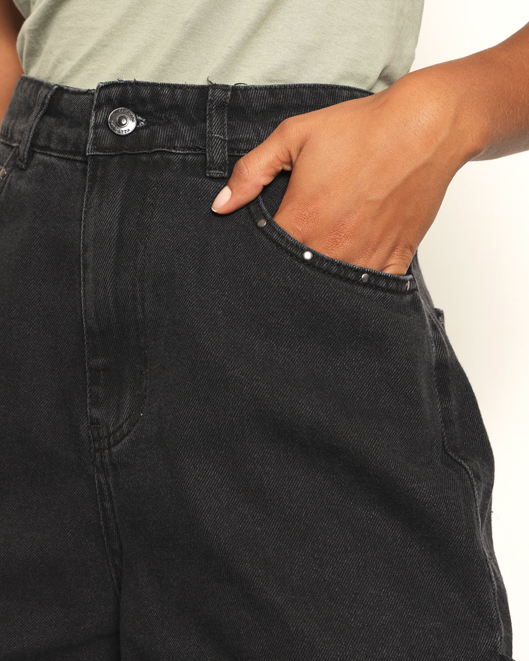 Bermuda-Aplicacao-Taxas-Bolso-65773---Black-Jeans-Escuro