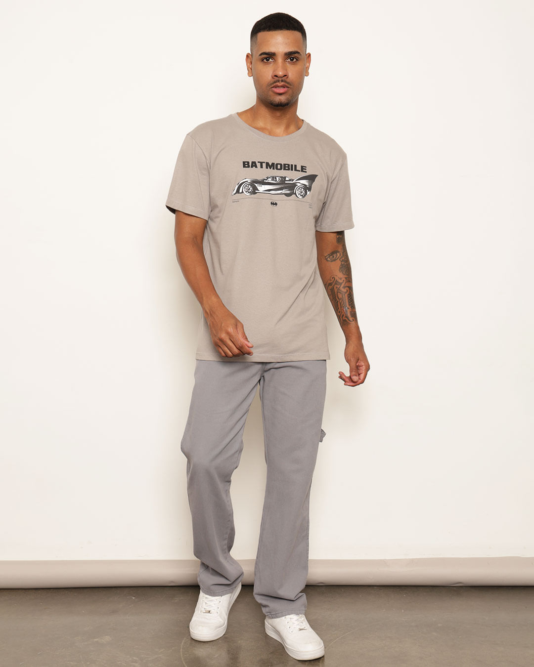 Camiseta--Batman-Frecosta--Carro-L5---Cinza-Claro