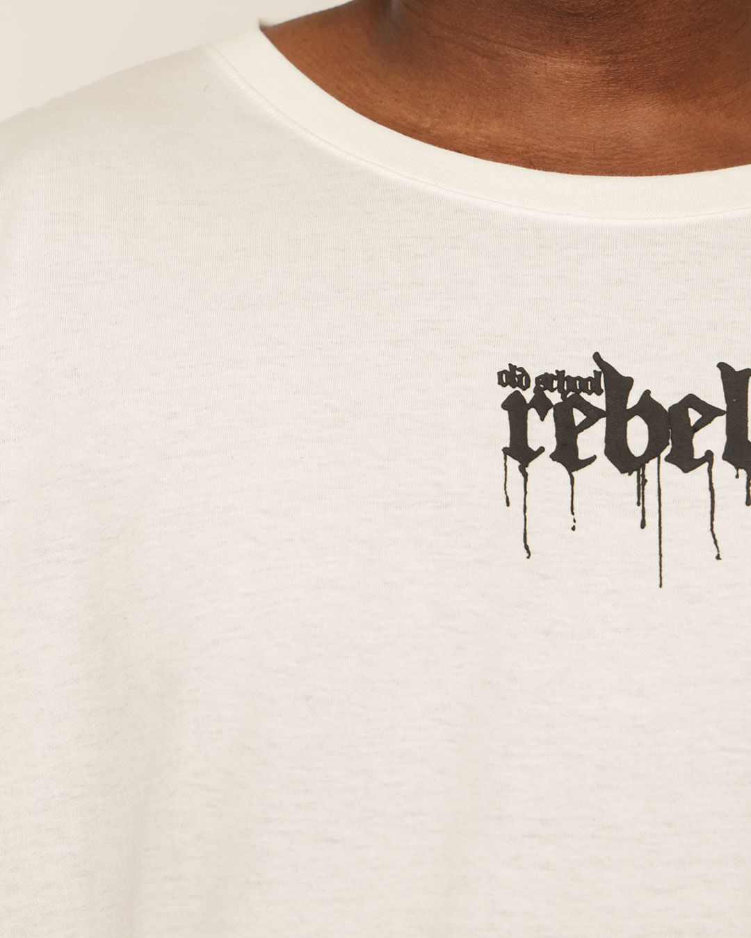 Camiseta-Taz-Rebel-T39146-Off-Plus---Off-White