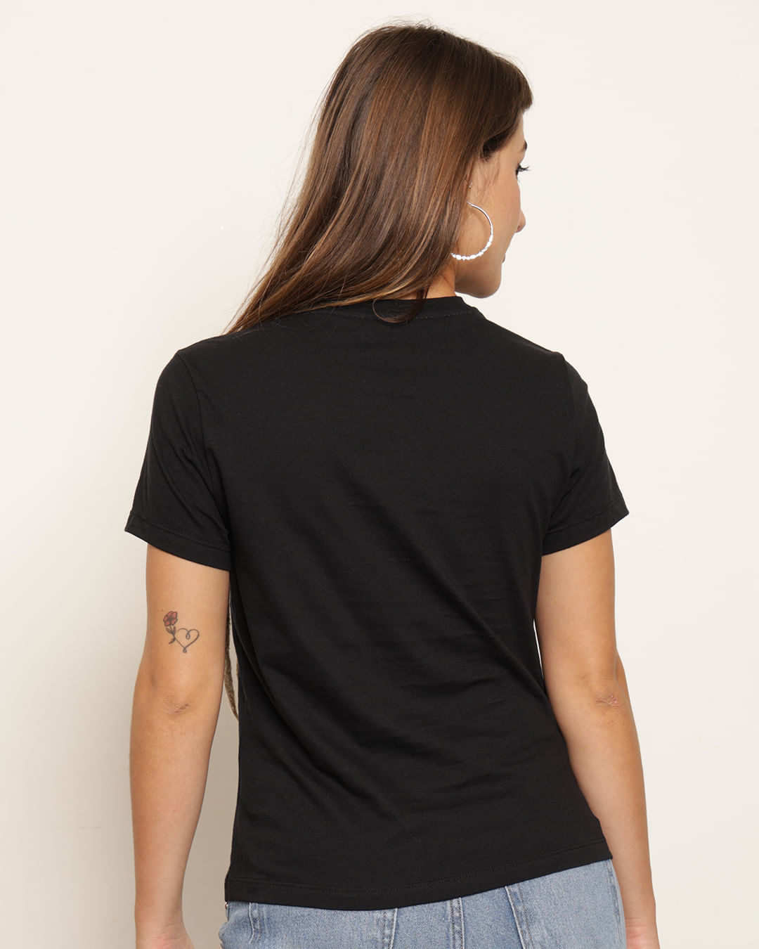 Camiseta-23180-Pto-Pgg-Looney-P11---Preto