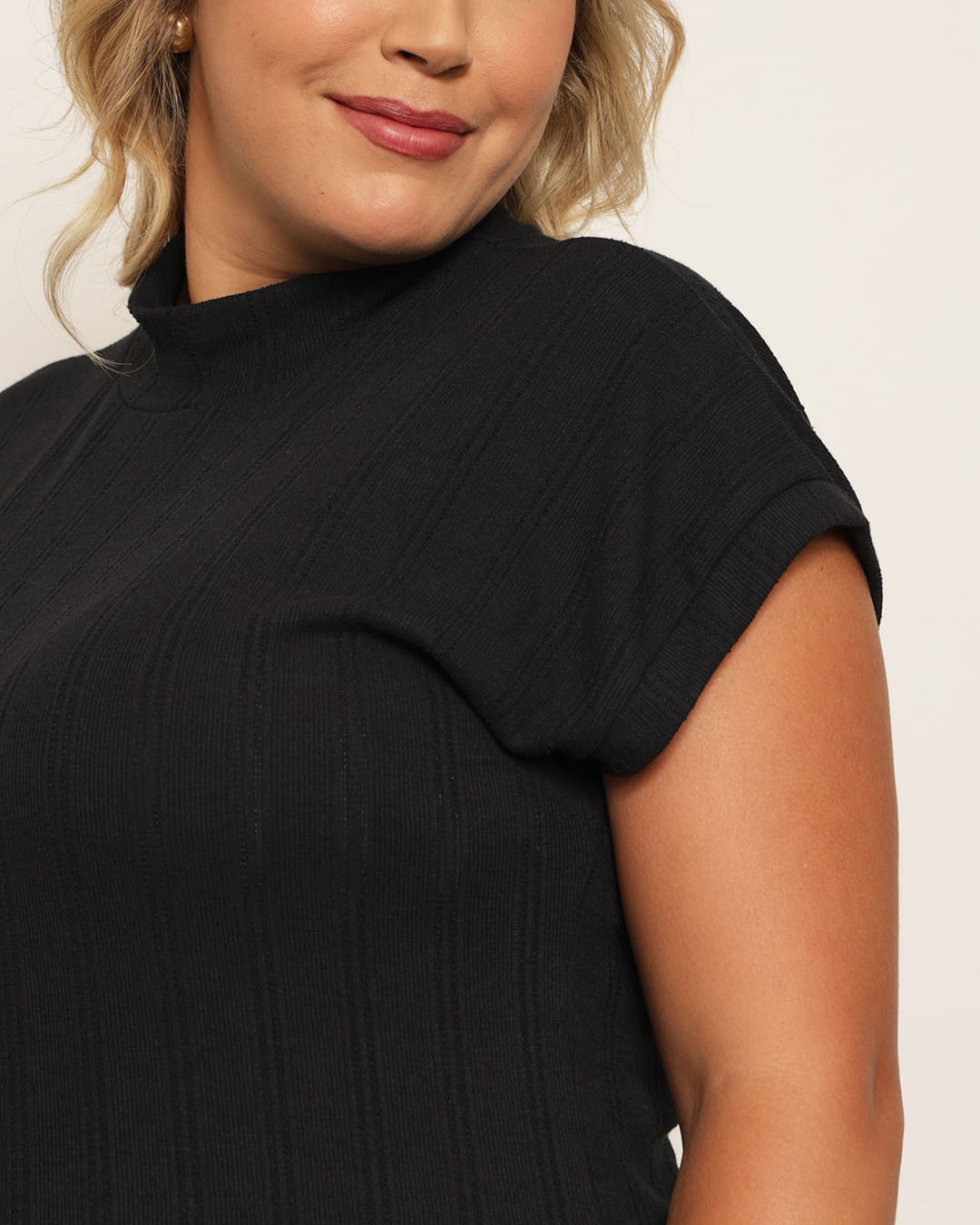 Vestido-3006425--Mc-Gola-Alt-Tubinho---Preto