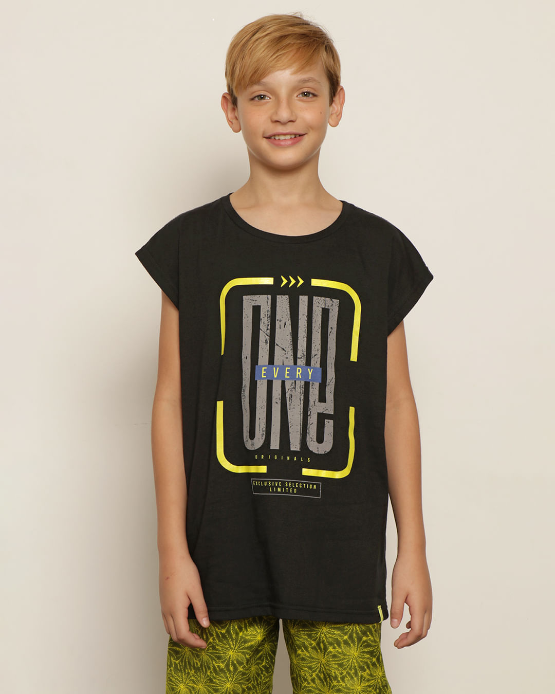 Regata-T243053-M-1016-Tropical---Preto