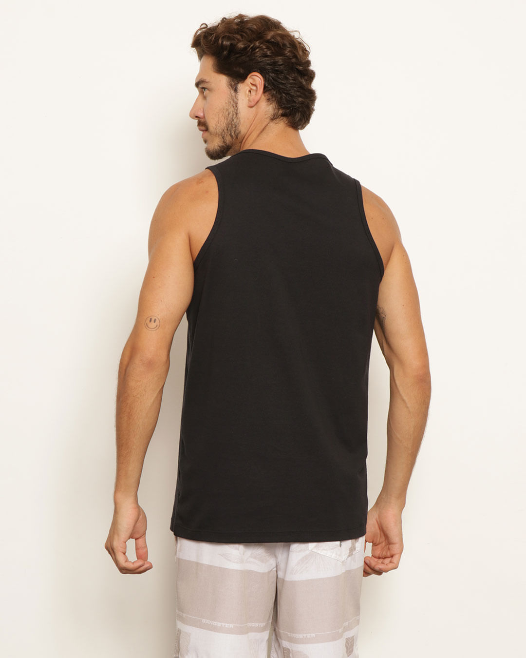 Reg-Mm-Pto-0200033-Silk-California-Circ---Preto