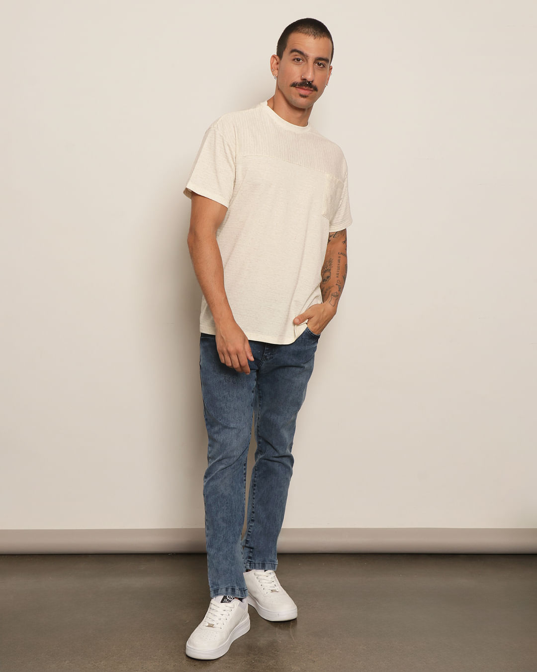 Camiseta-Com-Bolso-Fidhs-1560---Off-White