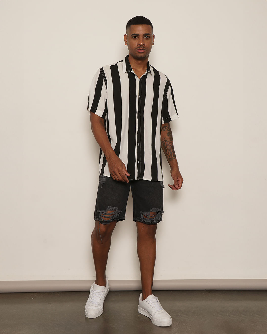 Camisa-Viscose-Listrada-5013119-14---Preto